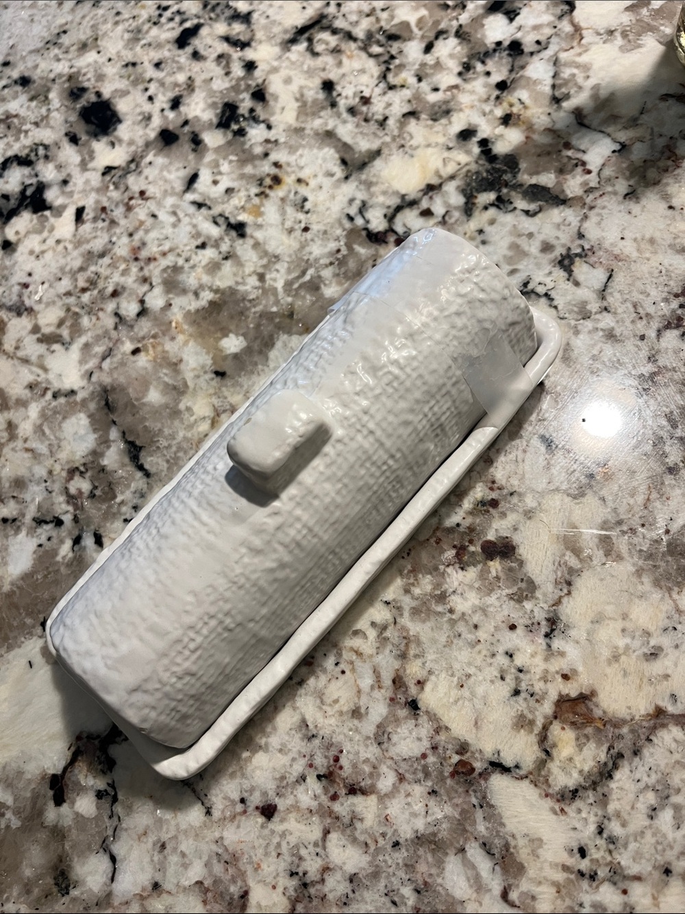 Badgley Mischka HOME White Textured Butter Dish with Lid